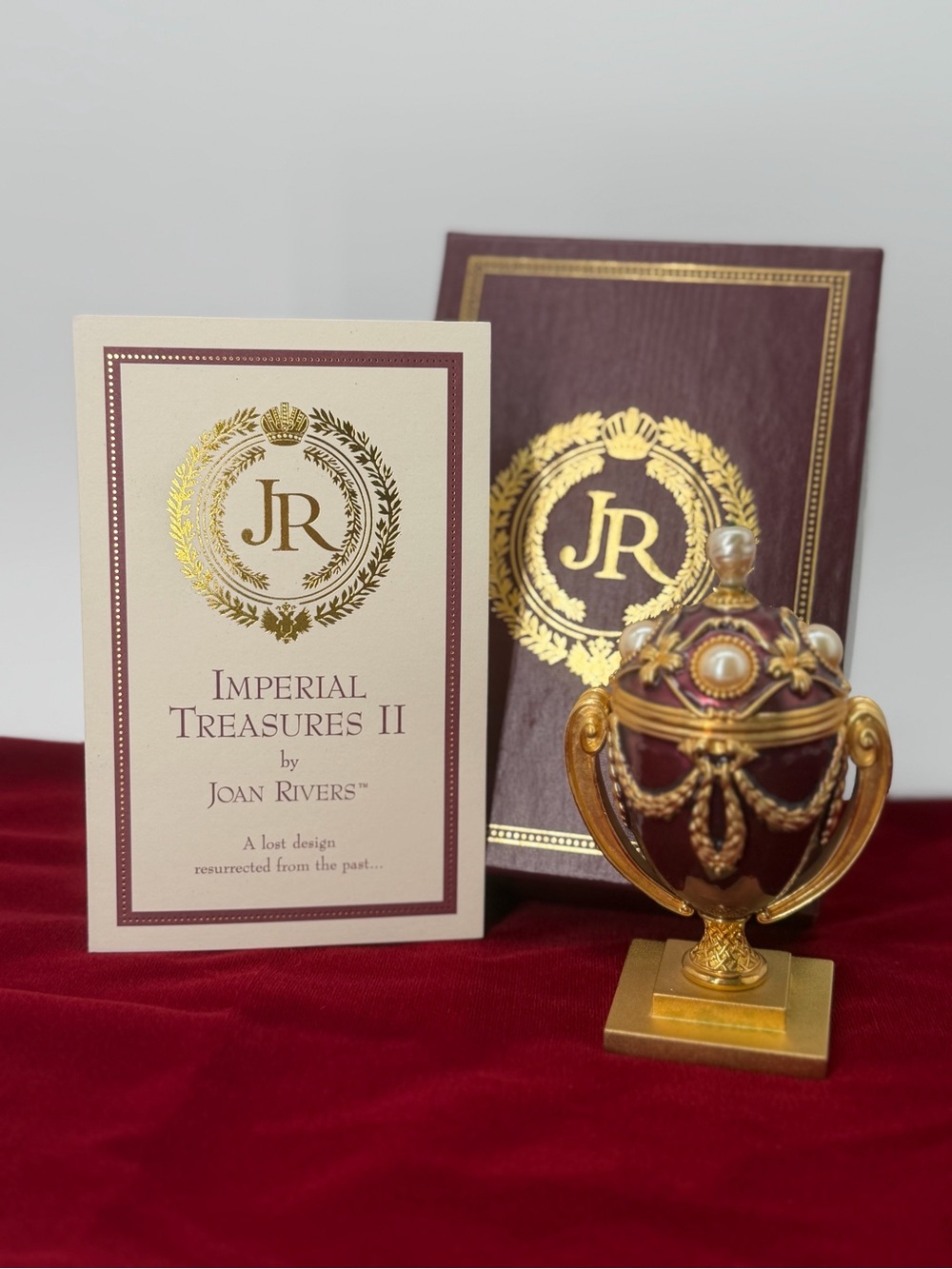 Joan Rivers Imperial Treasures II Miniature Egg Bee Brooch Pin Pearl Enamel VTG